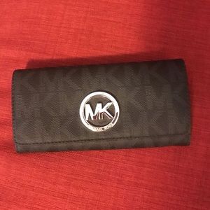 NWT Michael Kors wallet